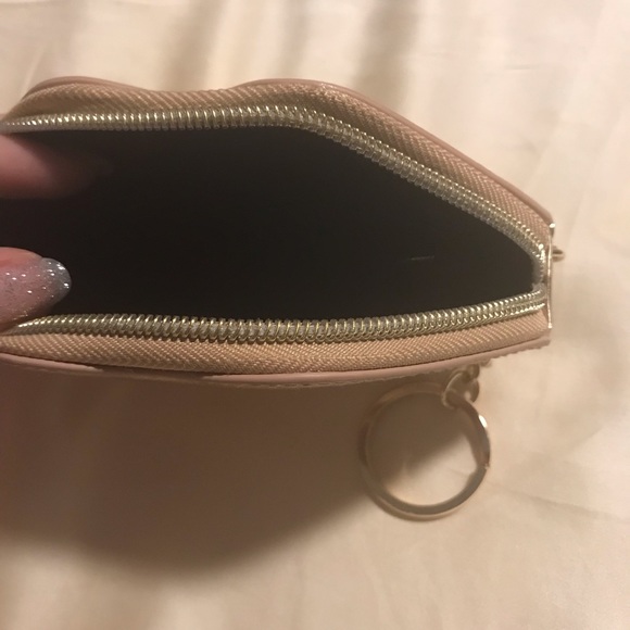 Victoria’s Secret Keyring Purse - Picture 3 of 3